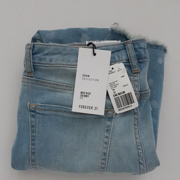 Forever 21 Mid Rise Skinny Fit Light Denim - Picture 4 of 11
